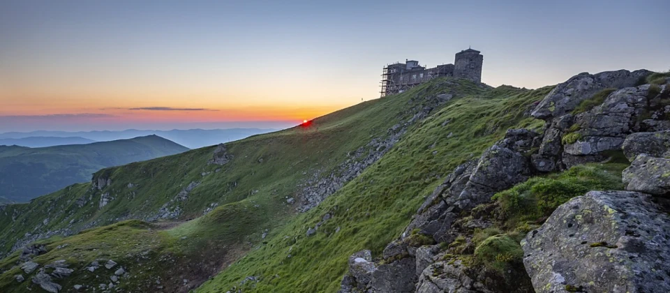 Львівська компанія без конкурсу виграла багатомільйонний тендер на реставрацію обсерваторії на горі Піп Іван