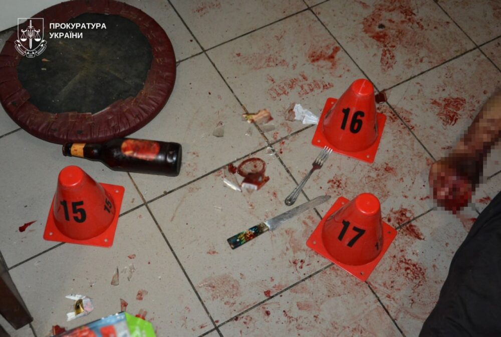 На Львівщині 66-річний чоловік до смерті побив 79-річного знайомого під час застілля