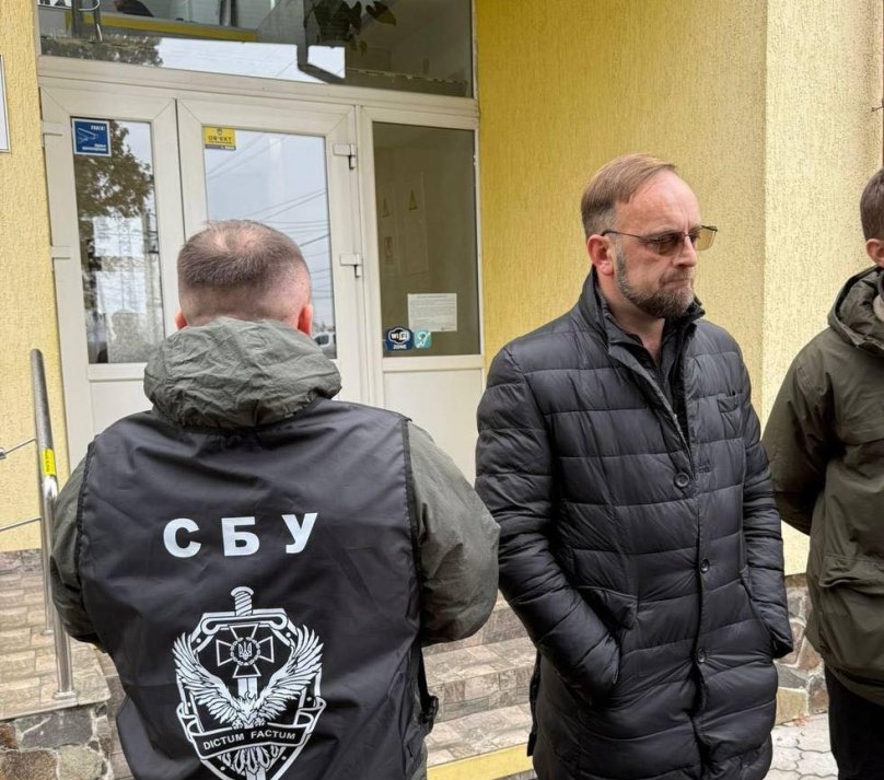 Суд арештував будинок ексголови Мурованської громади у справі про 1 млн хабаря