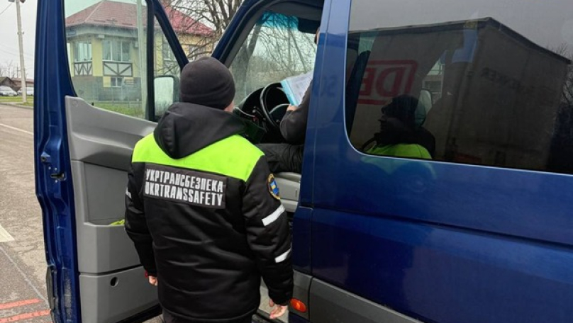 На Львівщині викрили нелегального перевізника, який возив пасажирів до Варшави