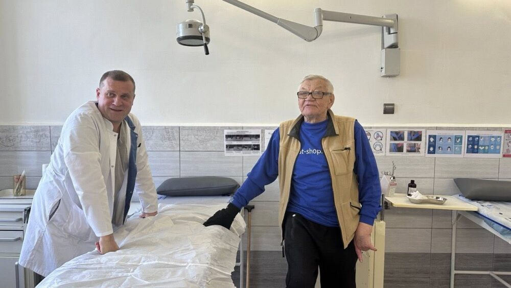 Судинні хірурги Університетської лікарні двічі врятували львів’янина від кровотеч за допомогою лазера.