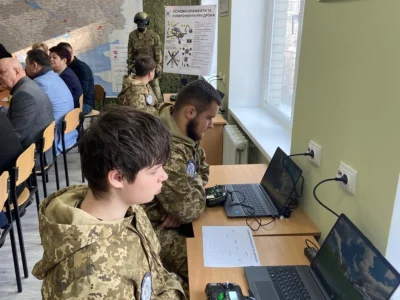 У Львівському професійному коледжі сфери обслуговування та поліграфії створили сучасний осередок для вивчення предмета «Захист України»