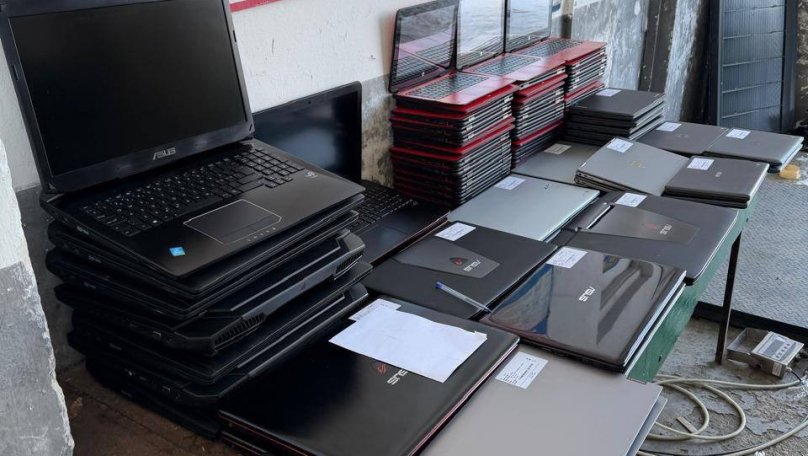 Львівські митники викрили на кордоні контрабанду вживаних ноутбуків