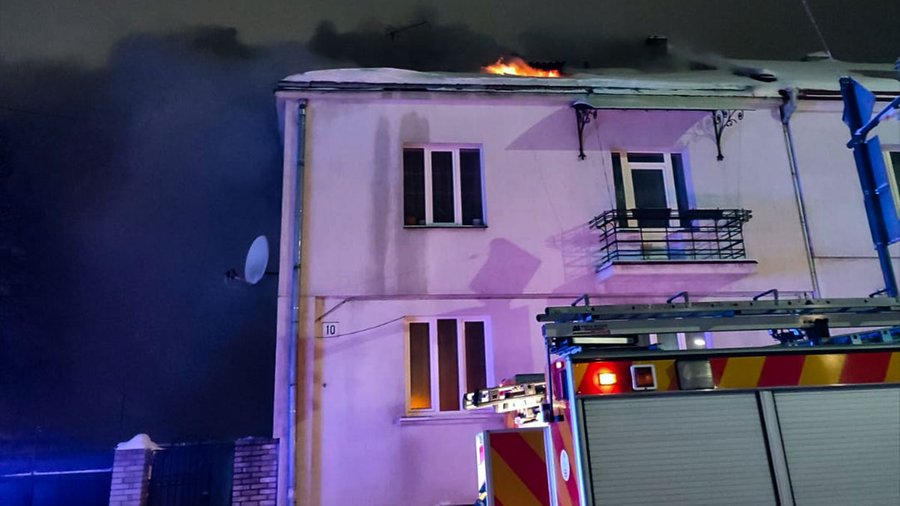 У Львові через коротке замикання інвертора сталася пожежа в багатоквартирному будинку