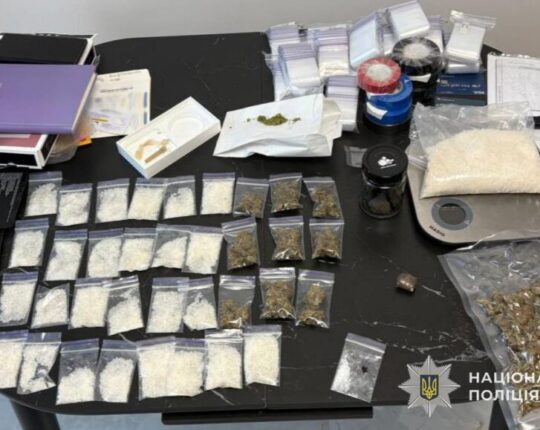 Правоохоронці викрили на Львівщині підпільні нарколабораторії зі щомісячним обігом понад 500 тисяч гривень