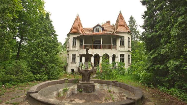 Суд передав АРМА 35 ділянок колишнього санаторію в Брюховичах