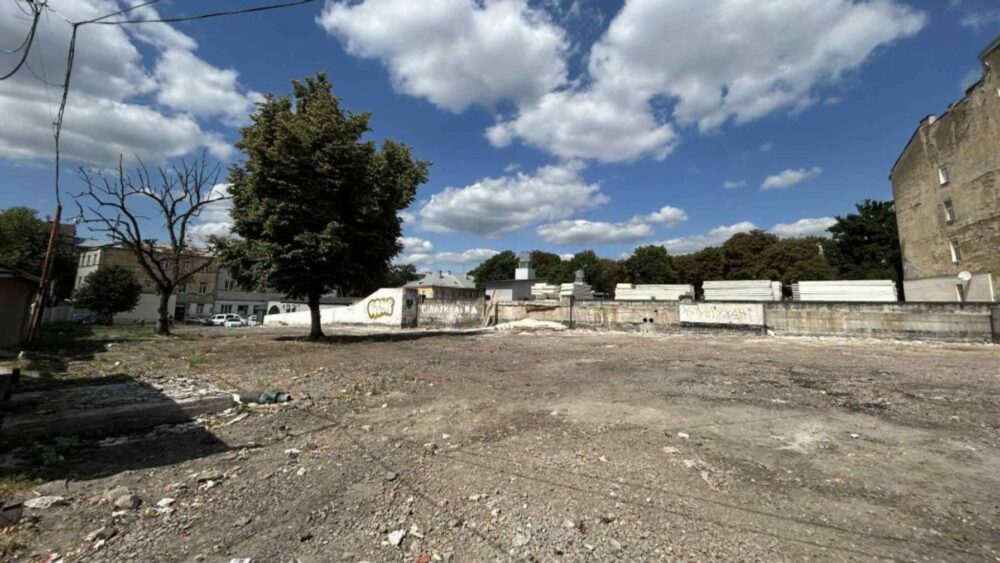 На місці колишнього ринку Добробуту у Львові збудують сквер з громадським простором