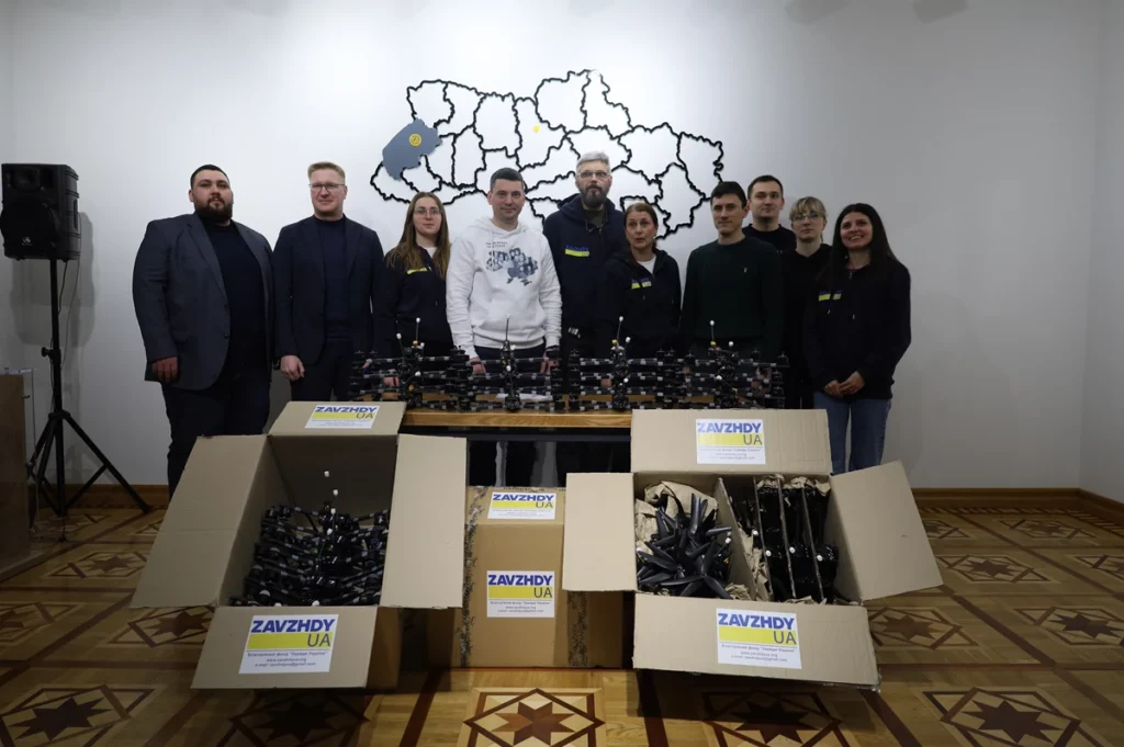 Львівщина передала 38 безпілотників бійцям 100-ї бригади