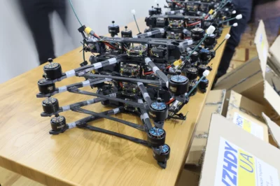 Львівщина передала 38 безпілотників бійцям 100-ї бригади