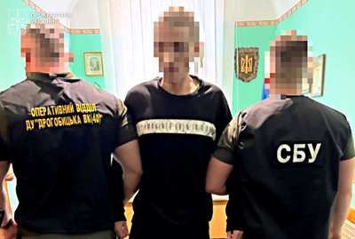 Двох в’язнів та працівника Дрогобицької колонії судитимуть за наркобізнес
