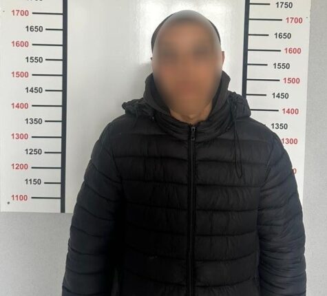 У Дрогобичі поліція затримала зловмисника, який пограбував 12-річну дівчинку