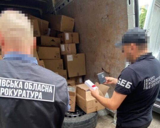 Мешканця Львівщини судитимуть за контрабанду техніки та парфумів на майже 30 мільйонів