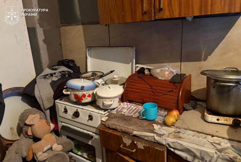 Одне немовля з набутим туберкульозом, а дворічний хлопчик – з опіками: на Львівщині з багатодітної сім’ї вилучили сімох дітей