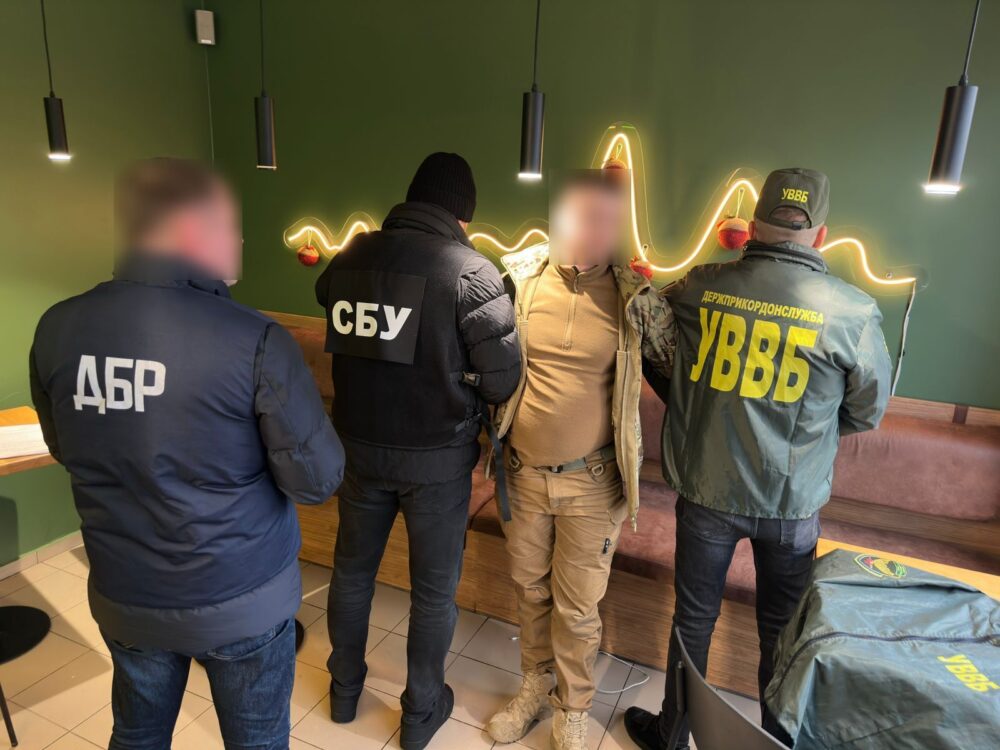 У Львові військовий обіцяв службу в тилу за 1000 доларів хабаря