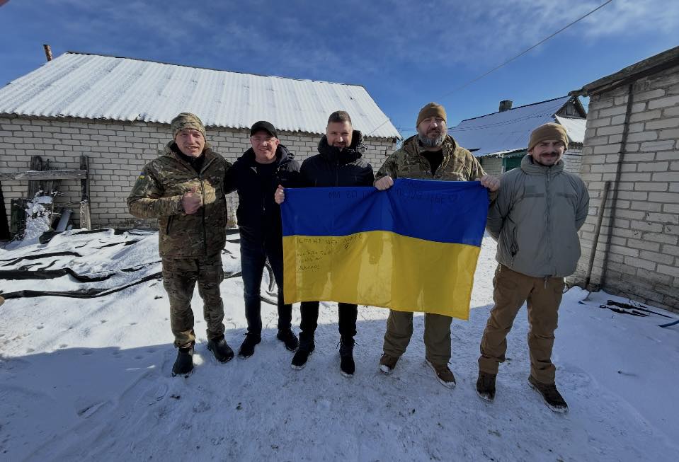 Волонтери Львівської митниці відвідали захисників на Донеччині та Харківщині під час 23-ї поїздки на фронт (фото)