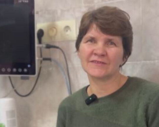 У Львові лікарі прооперували жінку, яка пів року не могла нормально говорити через пухлину