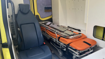 Благодійна організація Music for Ukraine передала українським військовим ще десять медичних автомобілів (фото)