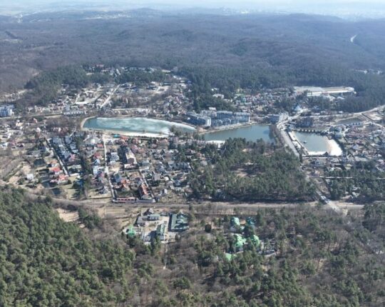 Брюховичі: як «зелені легені» Львова стають територією забудови