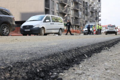 Ремонт дороги на вул. Залізничній у Львові планують завершити до кінця квітня (фото)