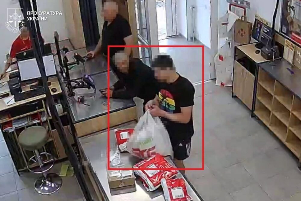 У Львові засудили чоловіка за спробу переслати наркотики до СІЗО