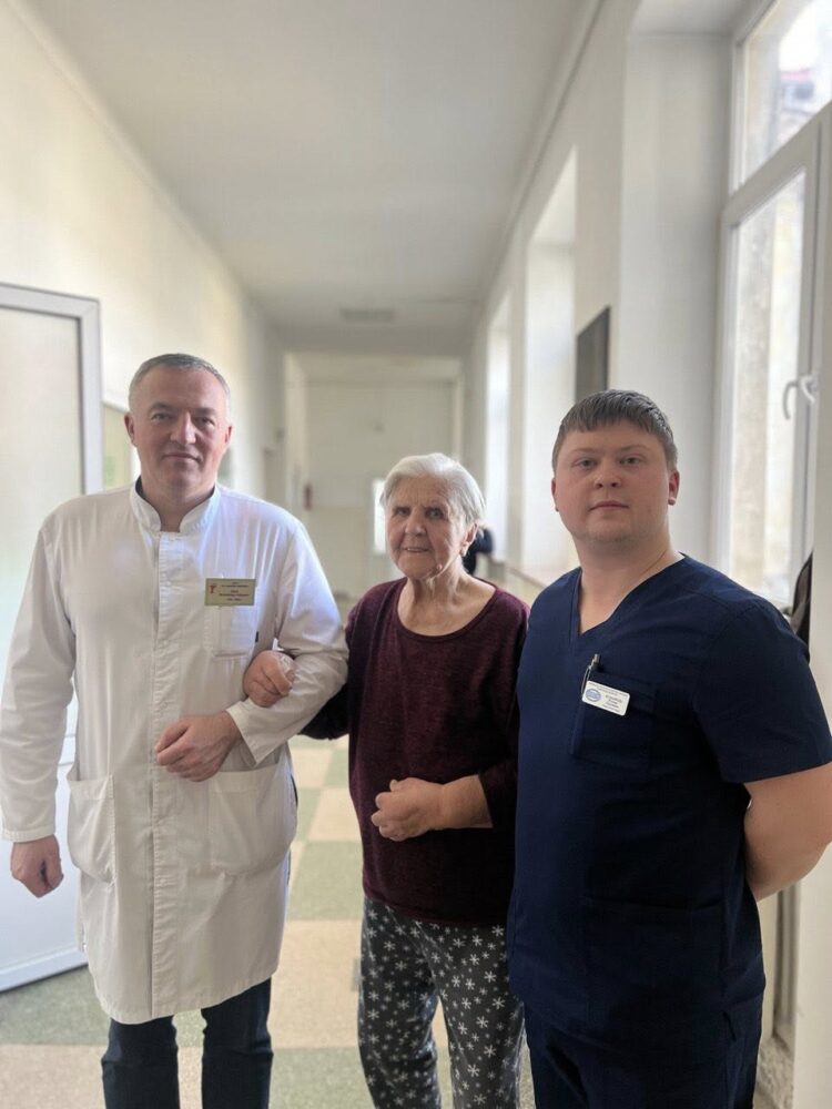 Львівські лікарі провели операції жінці з дзеркально розташованими органами