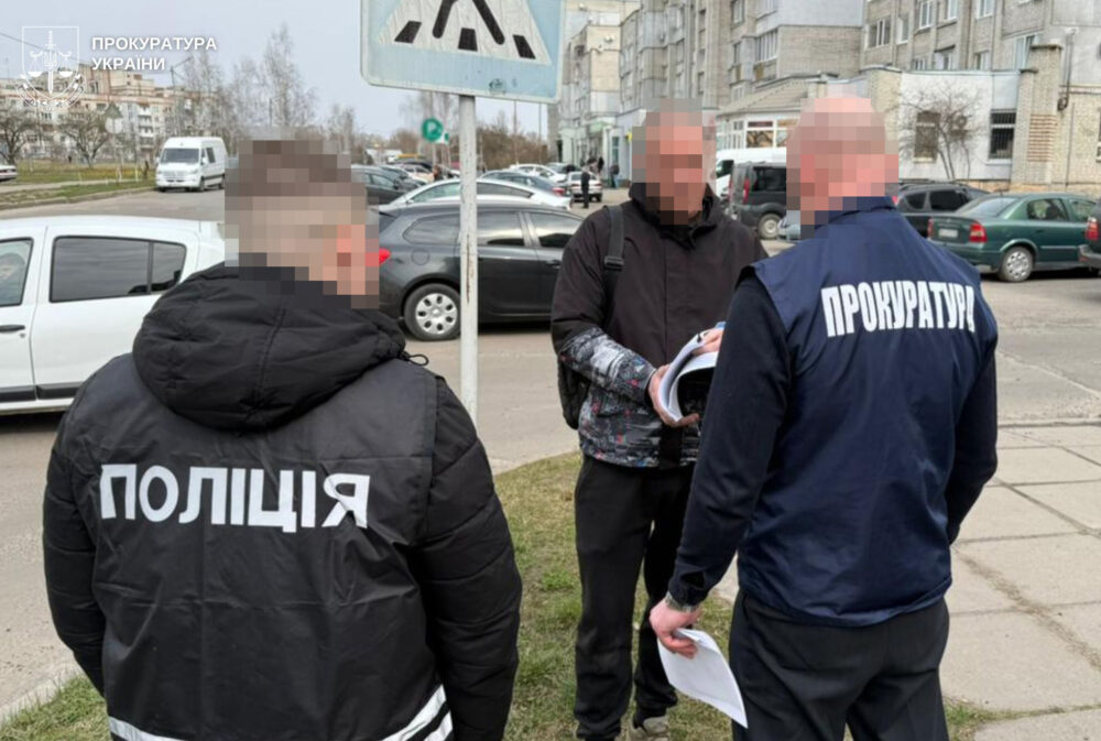 Тьох посадовців ДП “Львіввугілля” підозрюють у розкраданні понад 440 тонн вугілля. Серед затриманих -помічник нардепа від “Слуги народу” Камельчука