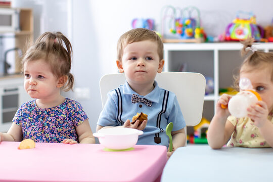 АМКУ перевіряє можливу змову на закупівлях продуктів для дитсадків Сихівського району Львова