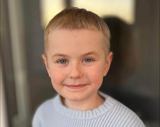 Працівники Львівської ОВА зібрали 640 тис. грн на лікування 7-річного Богданчика Ільківа