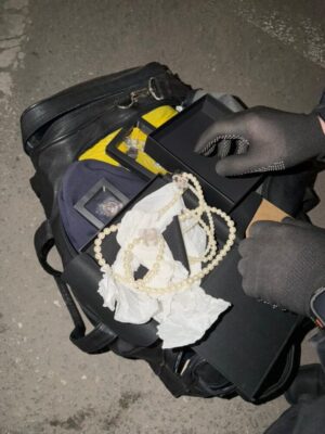 Львівські митники виявили незадекларовані брендові речі на 1,5 млн грн у пункті пропуску «Рава-Руська — Хребенне»