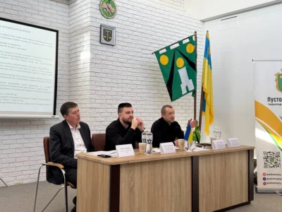У Пустомитах обговорили підтримку ветеранів та розвиток ветеранської політики у громаді