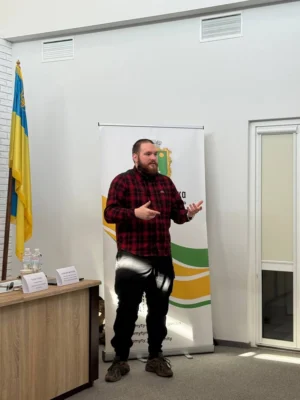 У Пустомитах обговорили підтримку ветеранів та розвиток ветеранської політики у громаді