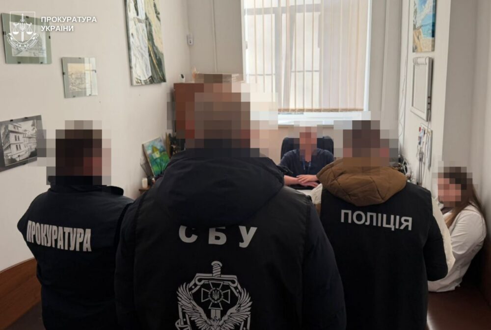 На Львівщині лікаря підозрюють у отриманні хабаря