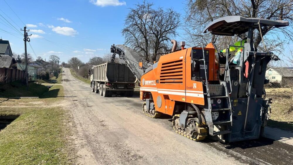 На Львівщині відновили понад 72 тис. м² покриття (фото)