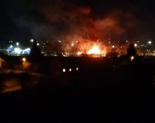 У Львові на вулиці Хмельницького вибухнув автобус (відео)