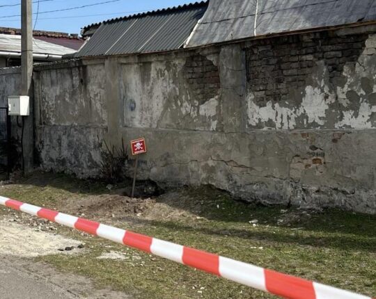 У Жовкві на подвір’ї школи знайшли авіабомбу часів Другої світової війни