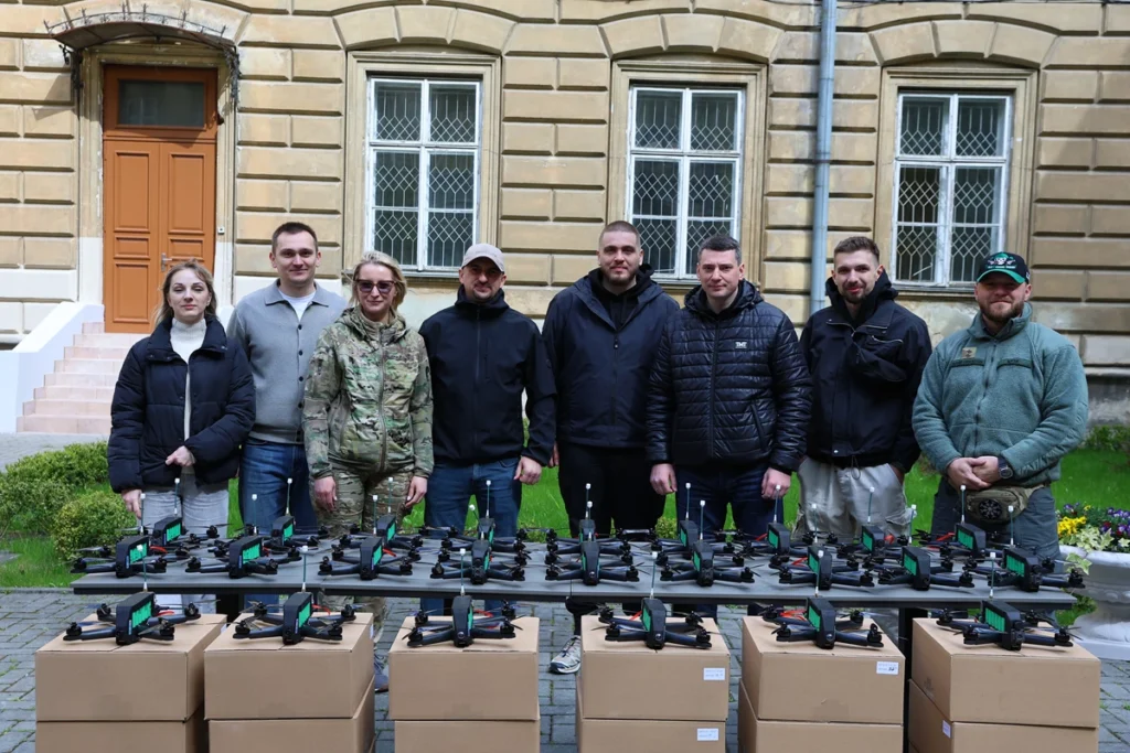 Військовослужбовцям передали партію безпілотників, закуплених за підтримки Львівської ОВА (фото)