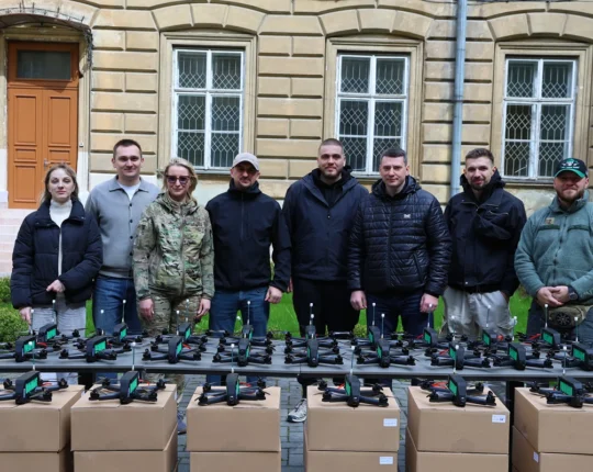 Військовослужбовцям передали партію безпілотників, закуплених за підтримки Львівської ОВА (фото)