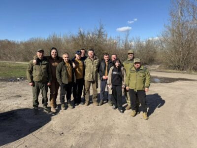 Працівники “Галсільліс” передали дрони та Великодні смаколики для армії