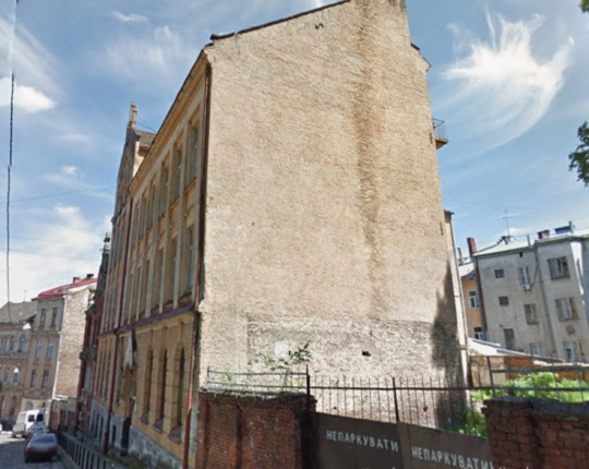 Поліція перевіряє законність реставрації історичного будинку на вулиці Поповича у Львові