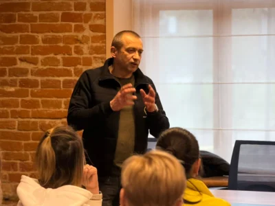 На Львівщині фахівці Координаційного штабу відповіли на запитання родин зниклих бійців НГУ (фото)