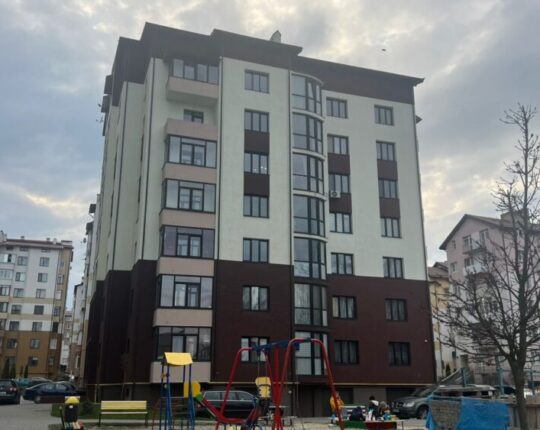 Будинок без доступу: у Винниках мешканці багатоповерхівки не мають доступу до горища та інженерних вузлів