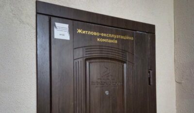 Будинок без доступу: у Винниках мешканці багатоповерхівки не мають доступу до горища та інженерних вузлів