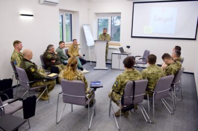 У Львові триває проєкт співпраці військових психологів та науковців для підтримки захисників (фото)