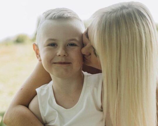 На Львівщині держслужбовці зібрали майже мільйон гривень на лікування 7-річного Богданчика Ільківа