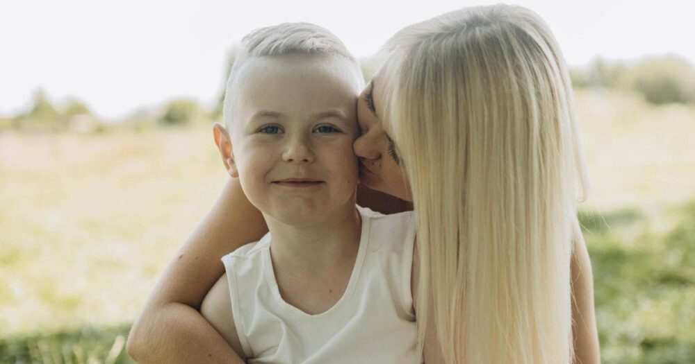 На Львівщині держслужбовці зібрали майже мільйон гривень на лікування 7-річного Богданчика Ільківа