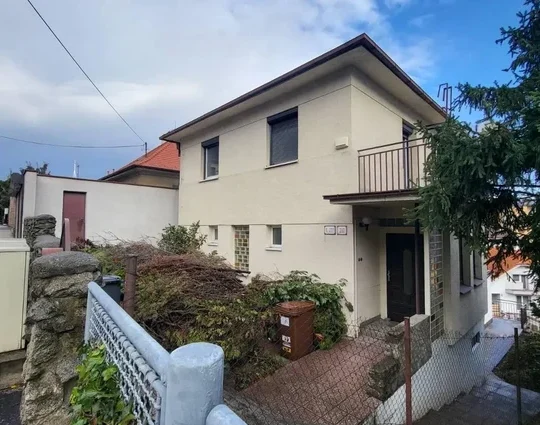 ВАКС відмовився скасувати арешт будинку доньки Ярослава Дубневича в Братиславі