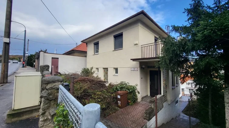 ВАКС відмовився скасувати арешт будинку доньки Ярослава Дубневича в Братиславі