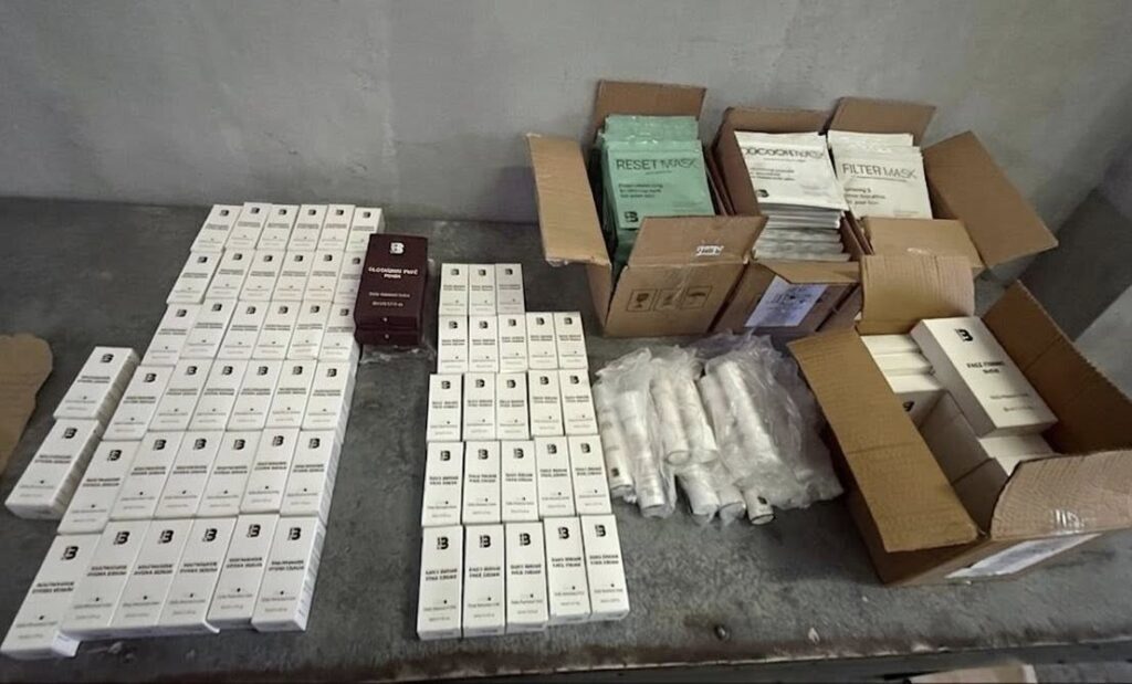 Львівські митники виявили на кордоні незадекларовану косметику на понад мільйон гривень