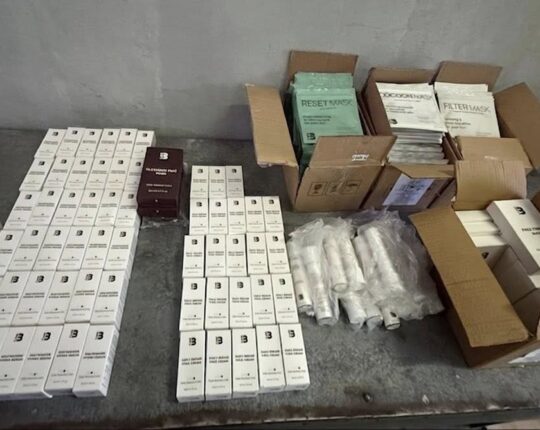 Львівські митники виявили на кордоні незадекларовану косметику на понад мільйон гривень