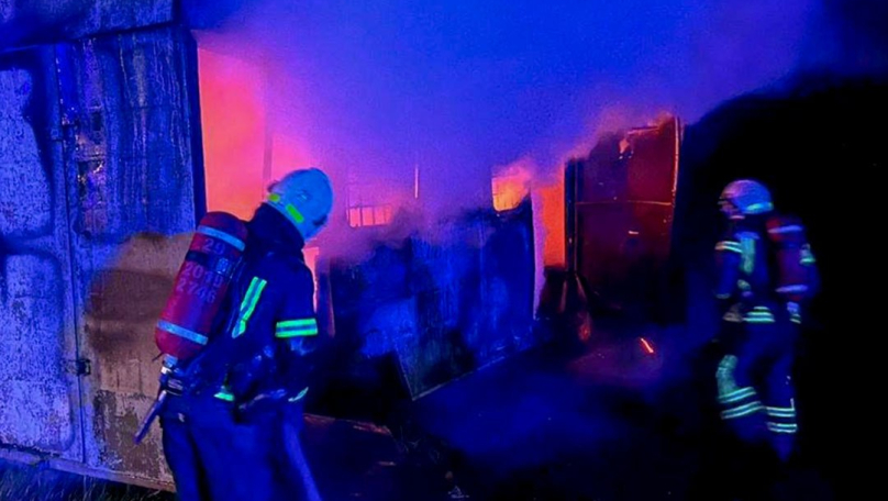 29-річна жінка постраждала під час пожежі у металевому вагончику у Львові